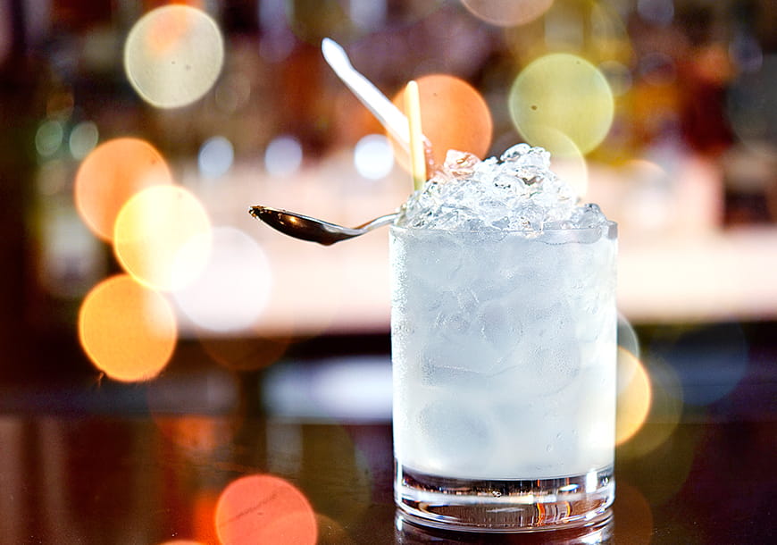 ©The Reverie Saigon | Cocktail happy hour