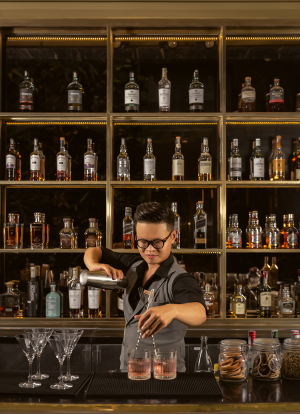 The-Long-Head-Bartender