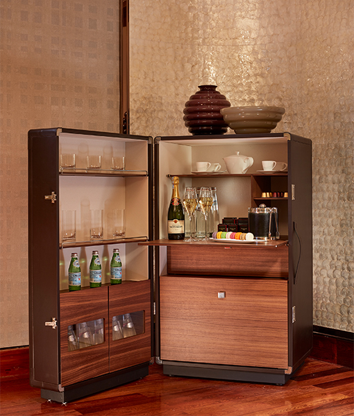 saigon-suite-cocktail-cabinet-poltrona-frau-f-the-reverie-saigon | Hotels in Saigon | The Reverie Saigon