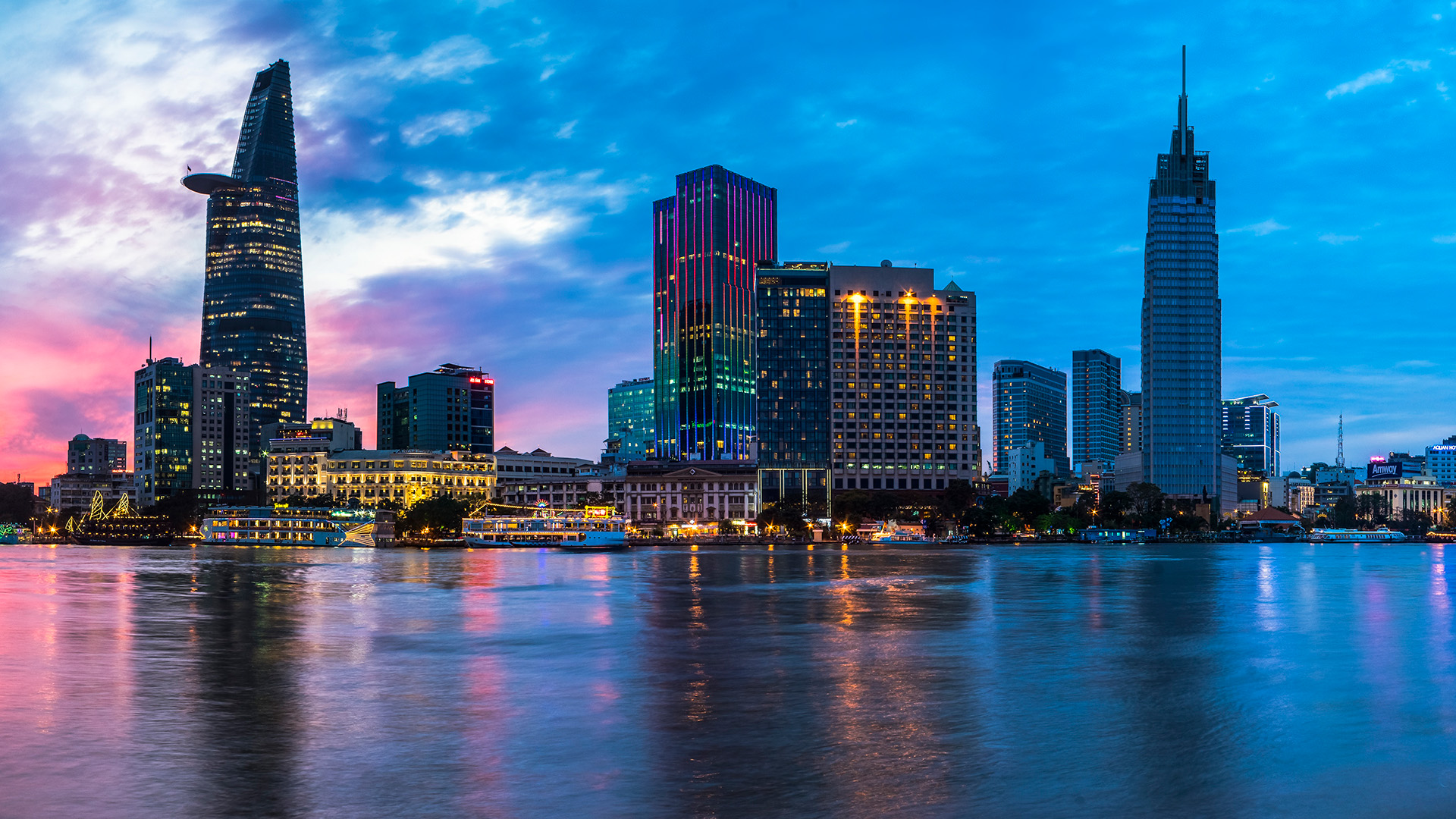 The Reverie Saigon | Hotels in Saigon | Exterior at Sunset