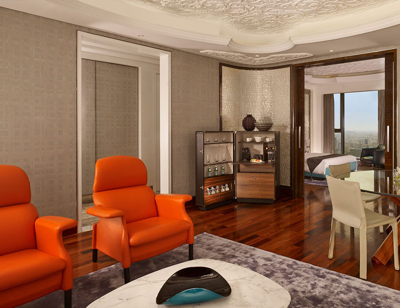 panorama-suite-lounge-poltrona-frau-f-the-reverie-saigon | Luxury Apartments Saigon| Times Square